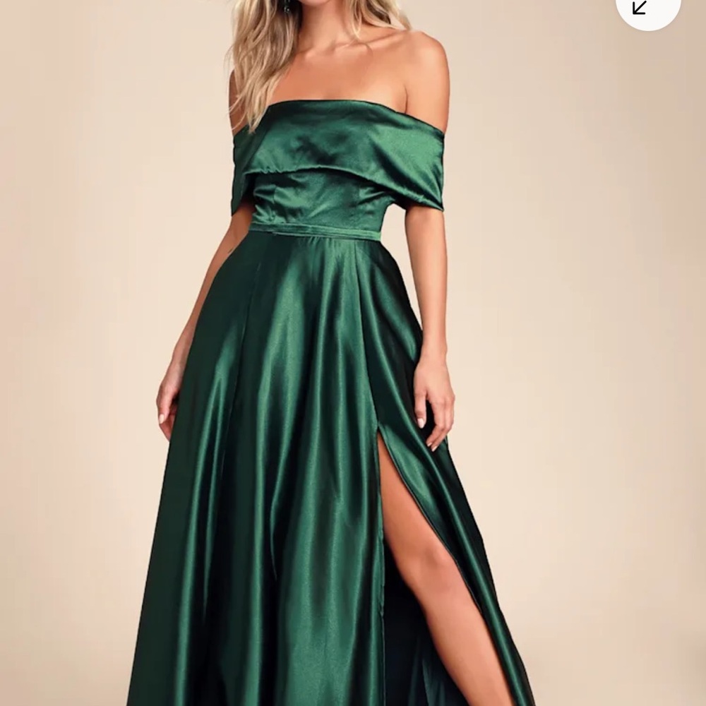 Elegant Green Off-Shoulder Dress